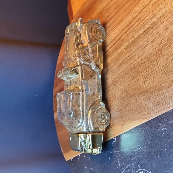 Avon 1970s Solid Gold Cadillac Leather Aftershave 6 oz Empty - Picture 2 of 4